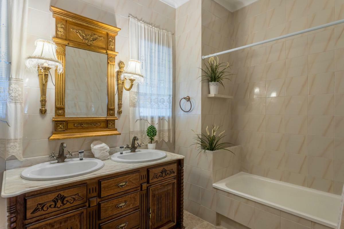 Casa Ludima Villa Fuentes de Andalucía Eksteriør billede