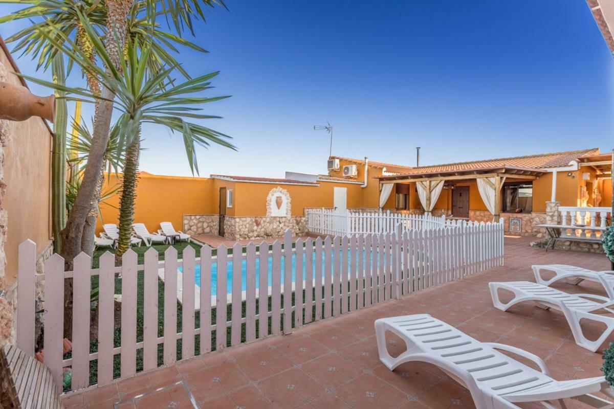 Casa Ludima Villa Fuentes de Andalucía Eksteriør billede