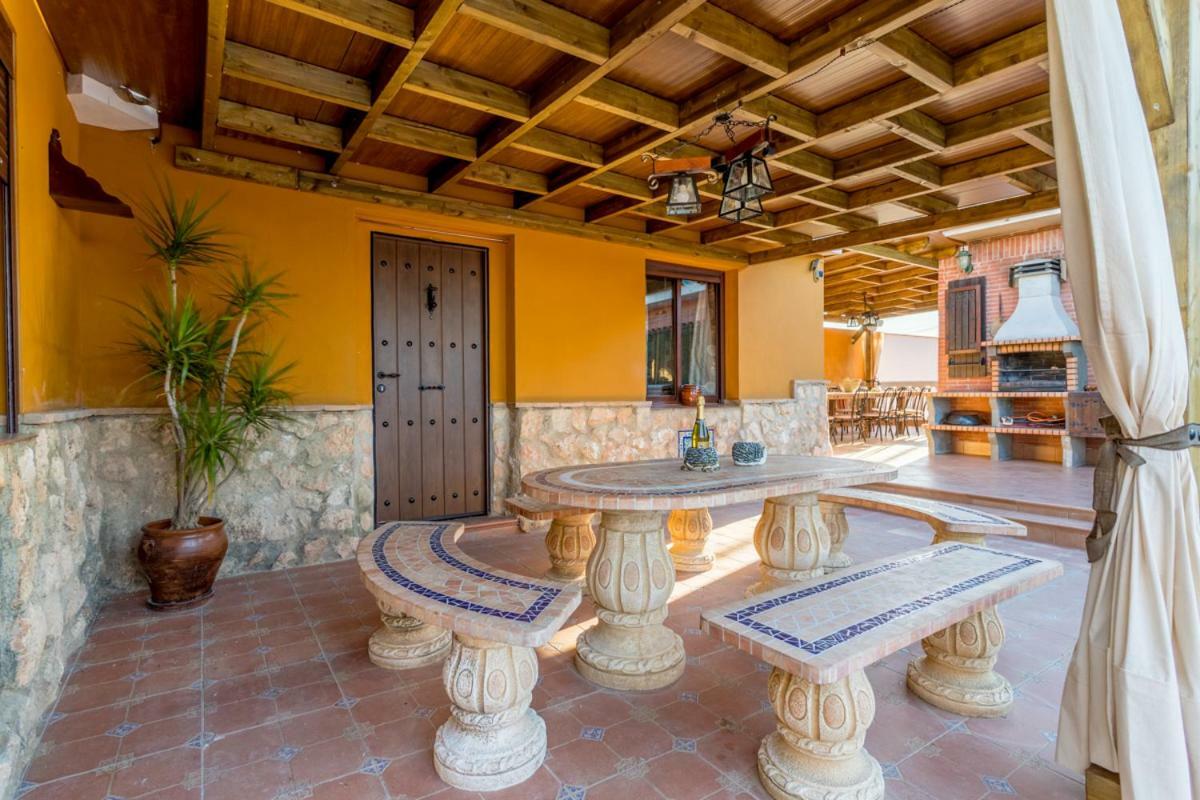 Casa Ludima Villa Fuentes de Andalucía Eksteriør billede